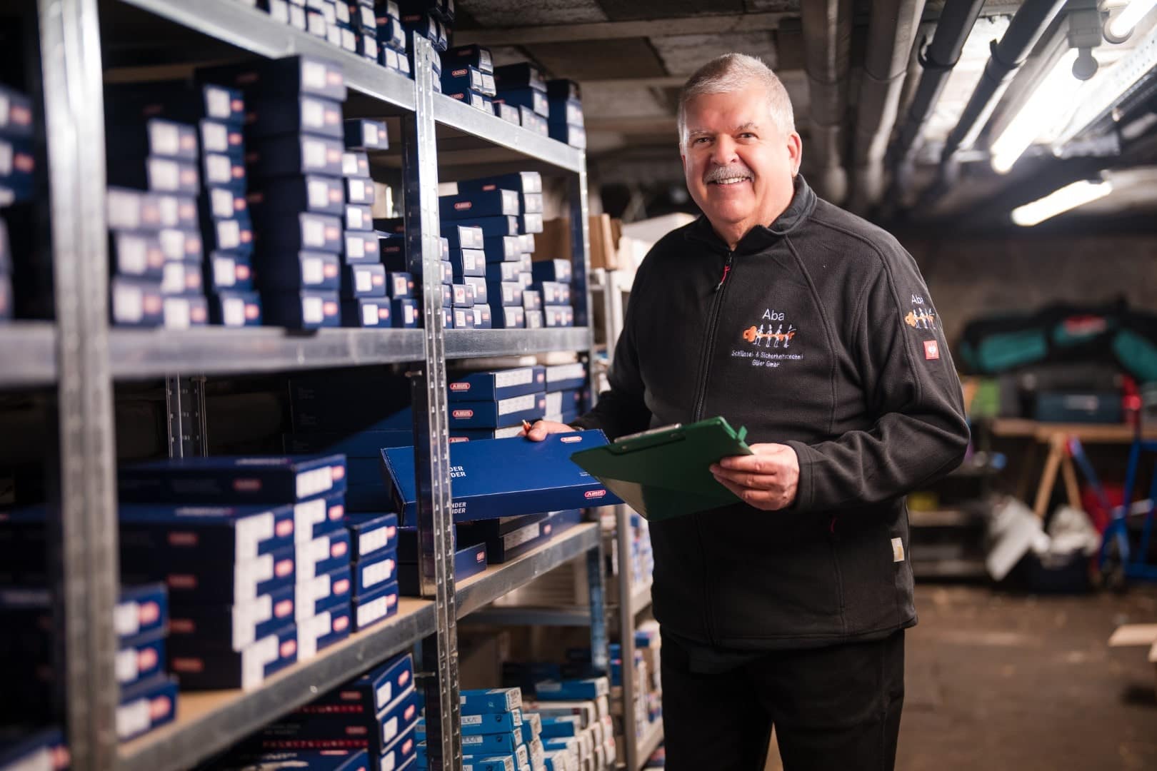 Schlüsseldienst Wiesbaden – KFZ-Öffnungen Wiesbaden: Aus dem Auto ausgesperrt?